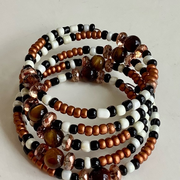 Beaded bracelet with tiger eye - Picture 1 of 2